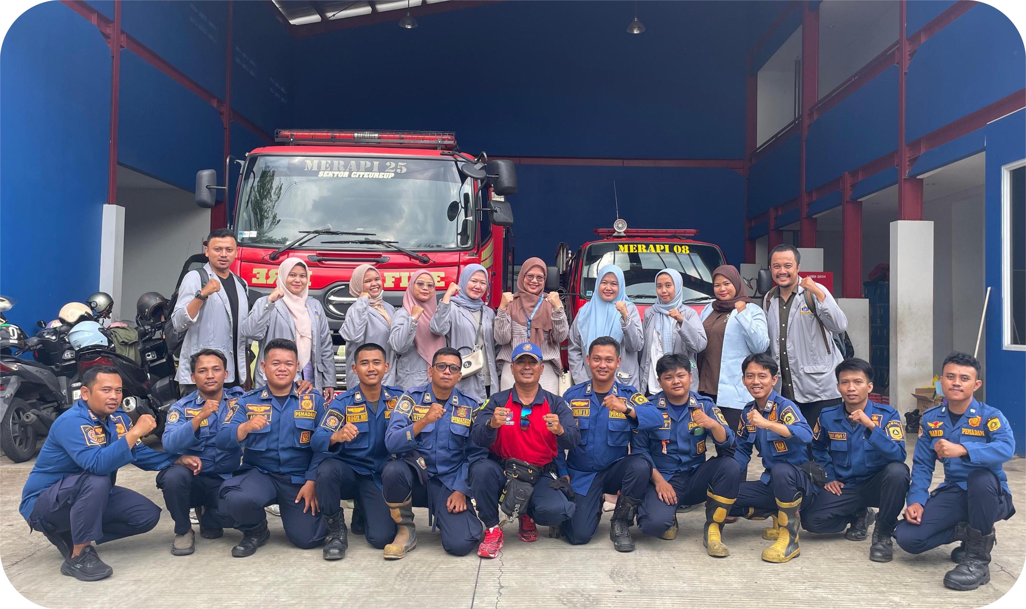 PKM Mahasiswa Profesi Ners IKTJ: Generasi Perawat Giat Penyuluhan Burnout Syndrome bagi Petugas Damkar Posdam Citereup